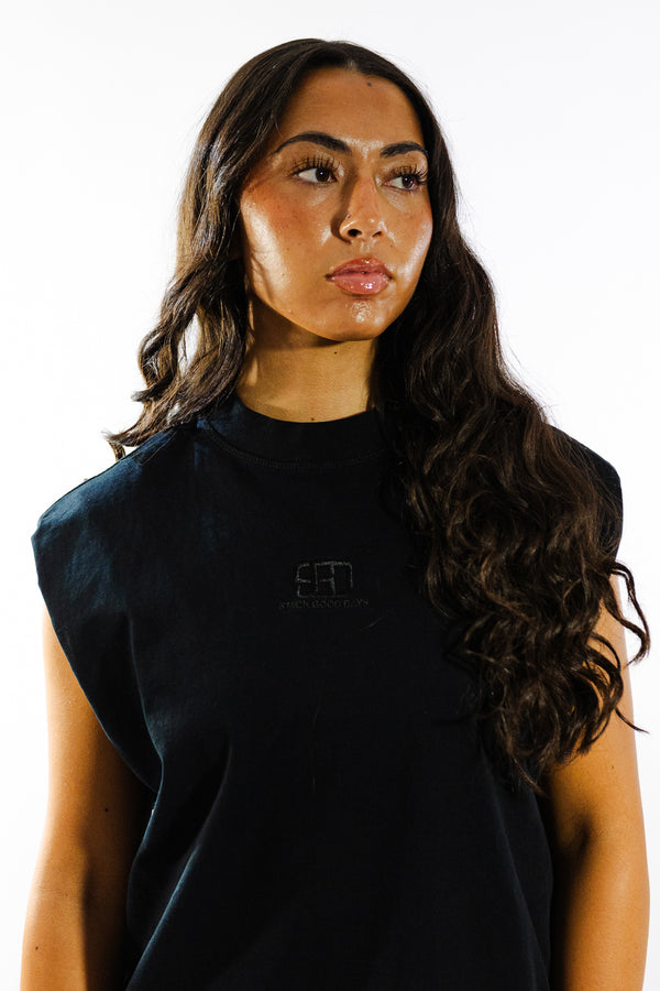 Uniform Cut Off - Black